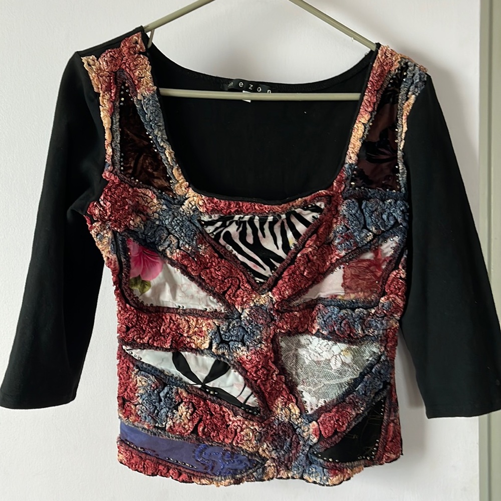 Meson - multi colored multi textured top